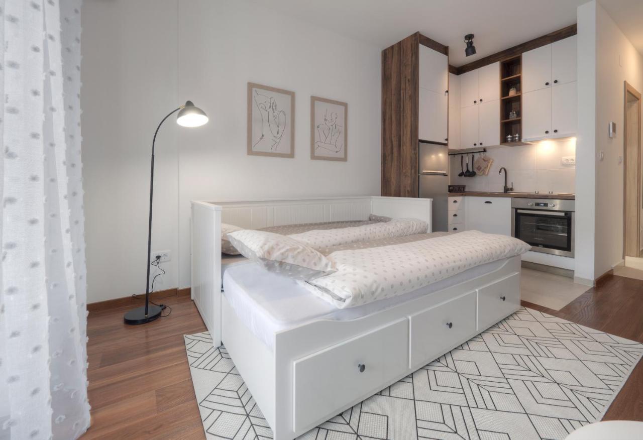 Cozy Studio Apartment Mila Podgorica Bagian luar foto