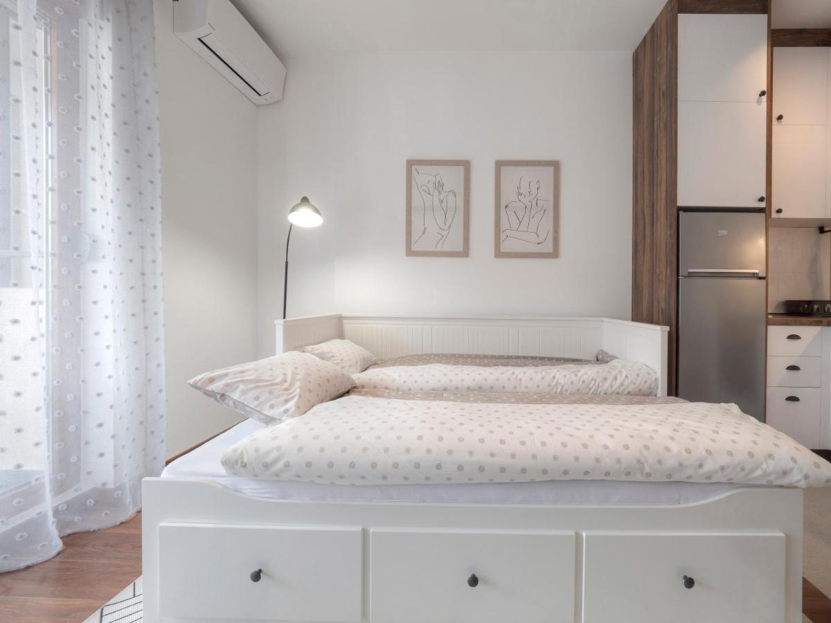Cozy Studio Apartment Mila Podgorica Bagian luar foto