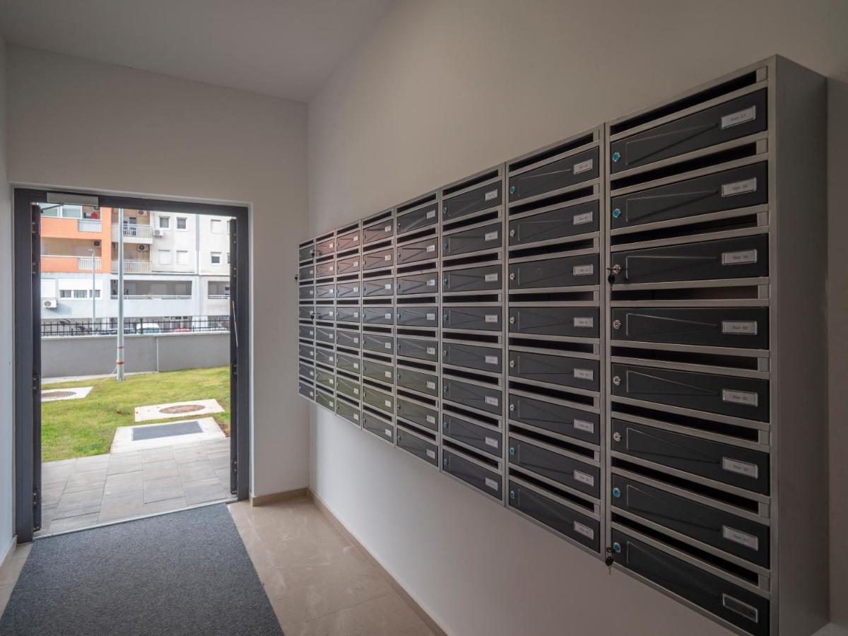 Cozy Studio Apartment Mila Podgorica Bagian luar foto