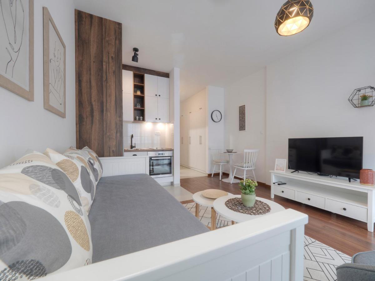 Cozy Studio Apartment Mila Podgorica Bagian luar foto
